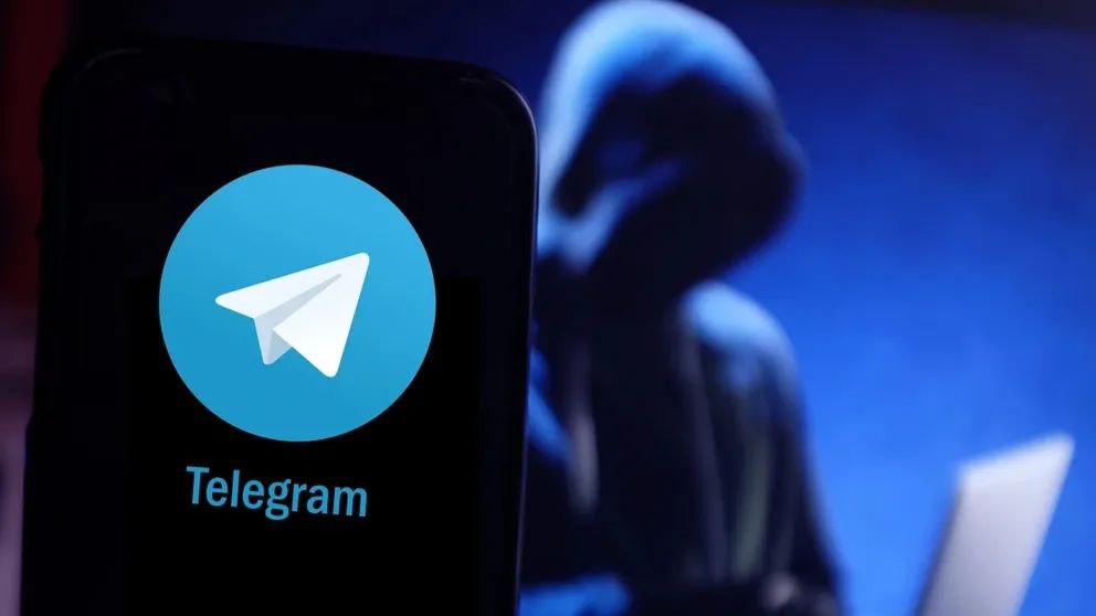 В Telegram крадут криптовалюты и аккаунты по новой схеме.
Kaspersky Lab обнаружила несколько фальшивых ботов, при помощи которых осуществляется новая схема кражи аккаунтов и криптовалюты в #Telegram | Сетка — социальная сеть от hh.ru