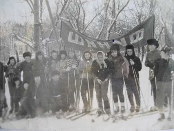 Губкин Школа № 11 1970 г 10 в класс. Городское соревнование по лыжам
#old@gubkin | Сетка — социальная сеть от hh.ru