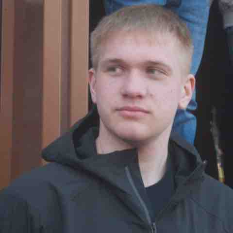 Артём Семенов