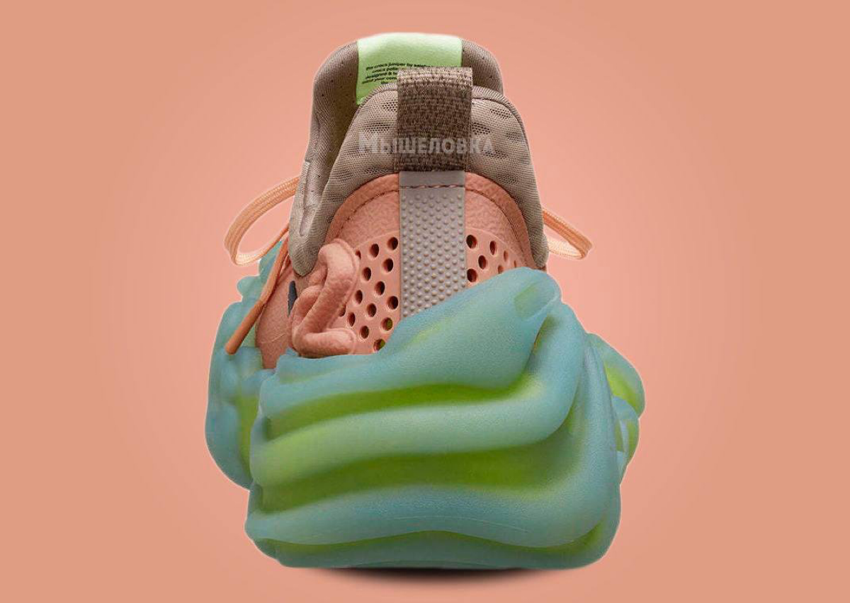 Crocs теперь кроссовки: бренд «шлёпок» впервые дропнул модель кроссовок Pollex Juniper.
Солд-аут произошёл уже в первый вас старта продаж. Теперь перекупы спокойно выставляют цену в 3-4 раза дороже | Сетка — социальная сеть от hh.ru