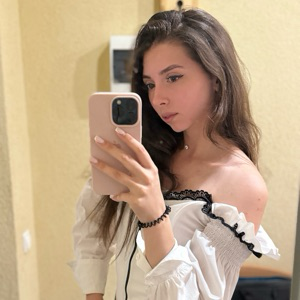 Александра Харитонова