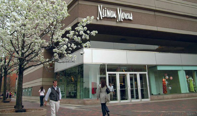 Владелец Saks Fifth Avenue близок к приобретению Neiman Marcus Group за 2,65 млрд долларов
Официально о сделке может быть объявлено уже сегодня вечером. Ее помогут провести Amazon Inc | Сетка — социальная сеть от hh.ru