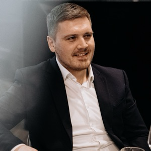 Илья Ефремов