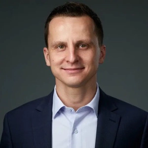 Артём Летунов