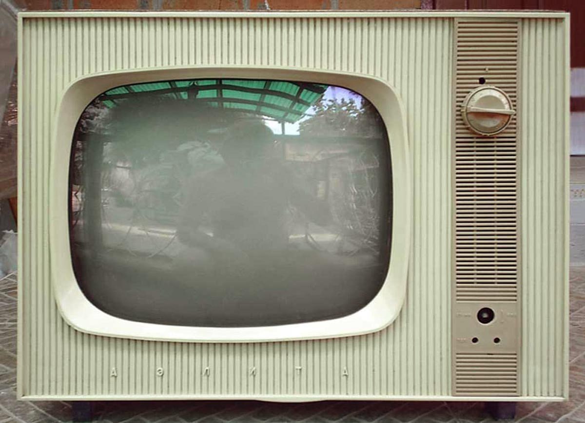 📺 #РетроСубботник
Аэлита УНТ-35
Унифицированный Настольный Телевизор III класса с диагональю экрана 35 см
1966 г.
#телевизор #ретро #реклама | Сетка — социальная сеть от hh.ru