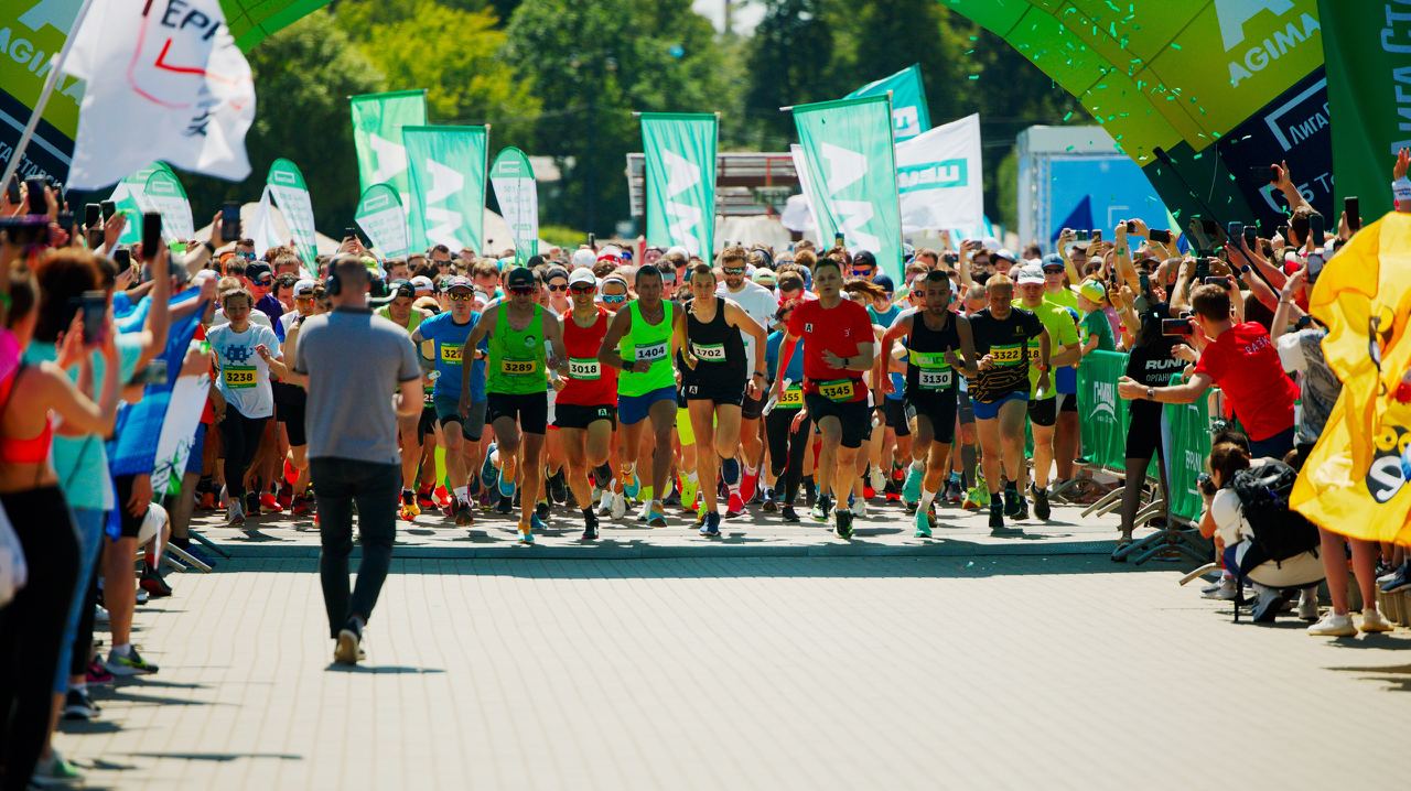 🆎 АКТИВНОСТИ НА RUNIT 2024: КВЕСТ, НАСТОЛЬНЫЙ ТЕННИС, ОГРОМНАЯ ДЖЕНГА
AGIMA — это не только главный организатор RUNIT, но еще и активный его участник | Сетка — социальная сеть от hh.ru