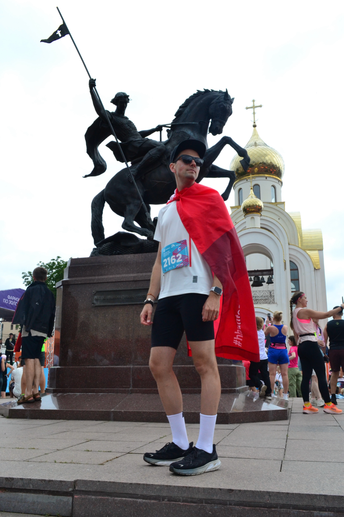 6 июля 2024. Полумарафон «Красная нить» Иваново.
Сомнительная затея ровно через неделю после марафона бежать полумарафон. Но раз решил всю серию «Бегом по золотому кольцу» пробежать по 21,1 км | Сетка — социальная сеть от hh.ru