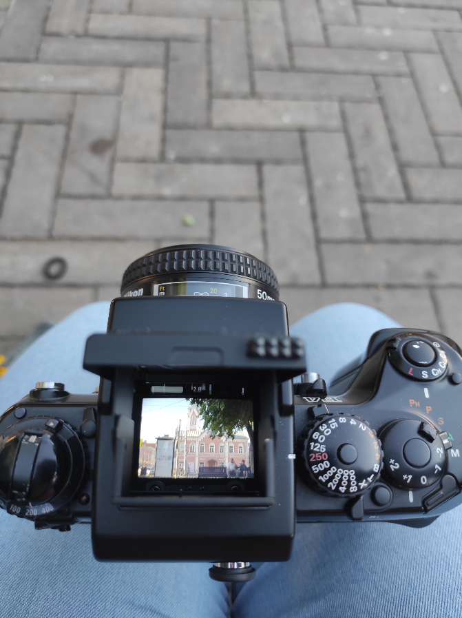 Досняла плёнку.
Попробовала какую-то новую, перемотанную из кинопленки | Сетка — социальная сеть от hh.ru