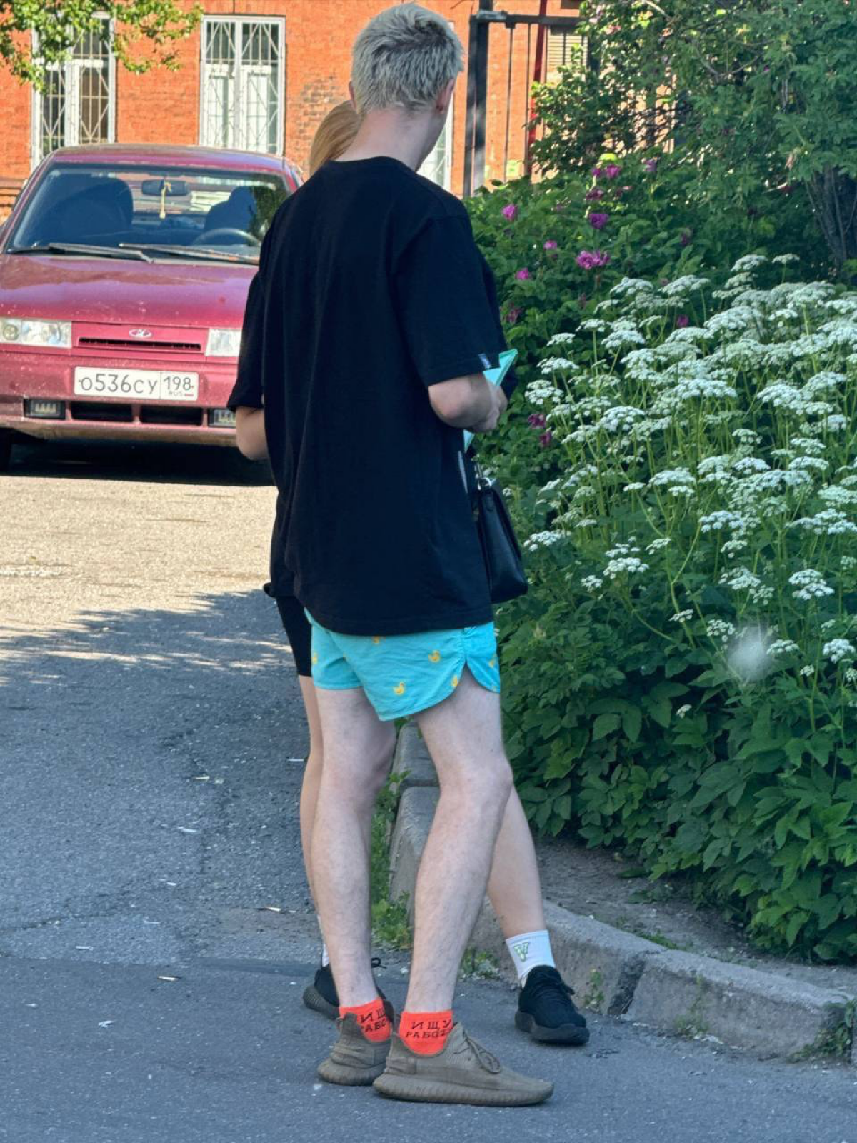 Парень понял, что на hh уже нет особой надежды. | Сетка — социальная сеть от hh.ru