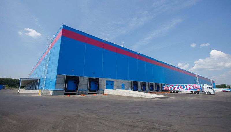Ozon развивает логистику в Татарстане
На прошлой неделе маркетплейс сообщил о запуске третьей очереди логистического комплекса на территории промышленного парка Зеленодольск | Сетка — социальная сеть от hh.ru