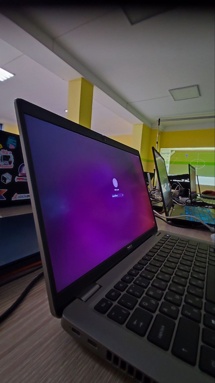 Всем привет! Подходит к концу 3-я неделя и 2-я смена. В течение 3 недель я изучал роботов, которые участвуют в футбольной лиге RoboCup Small Size (SSL) | Сетка — социальная сеть от hh.ru