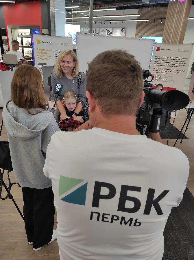 Фотовыставка «Опора семьи» открылась в ТРЦ «iMall Эспланада». Символично, что случилось это в День семьи, любви и верности | Сетка — социальная сеть от hh.ru