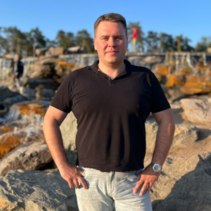 Максим Жуков