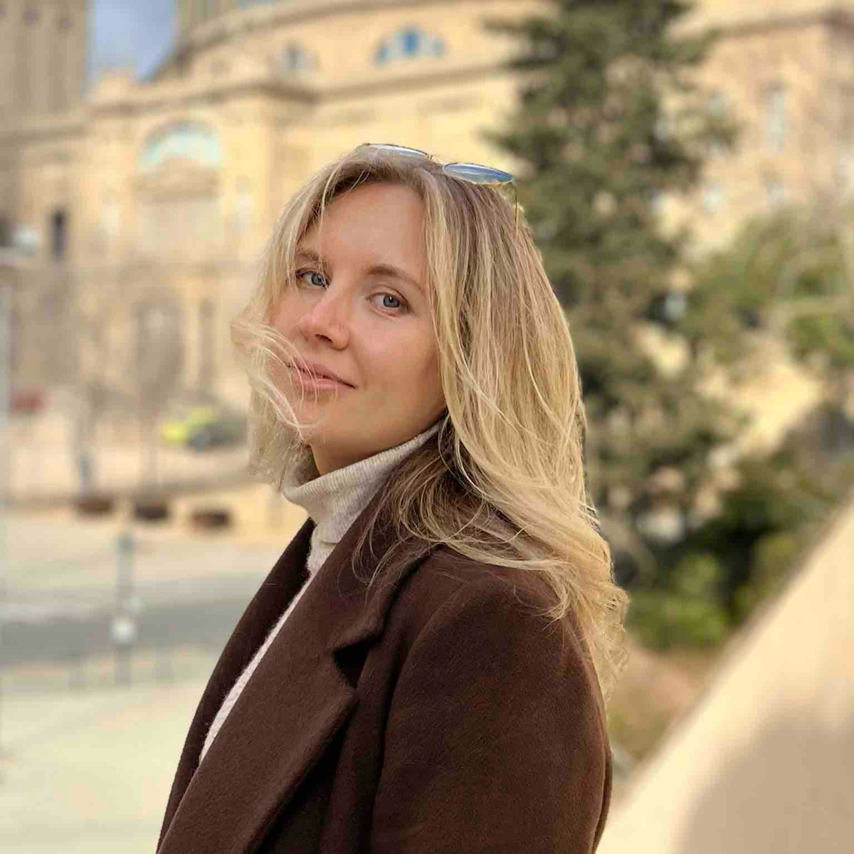 Elena Mikova | Сетка — социальная сеть от hh.ru