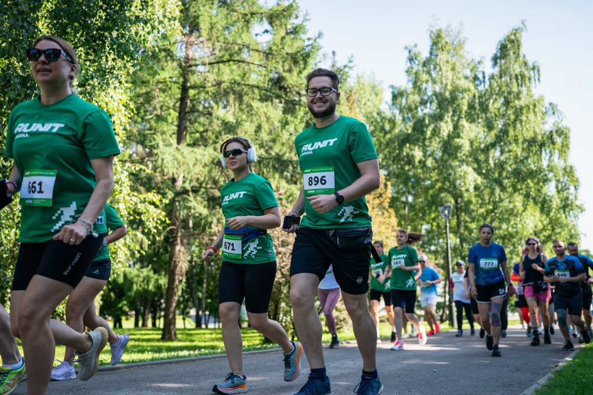 Бежать или спать?
Ранний подъём в выходной, поездка на другой конец города, забег в жару-духоту.. | Сетка — социальная сеть от hh.ru