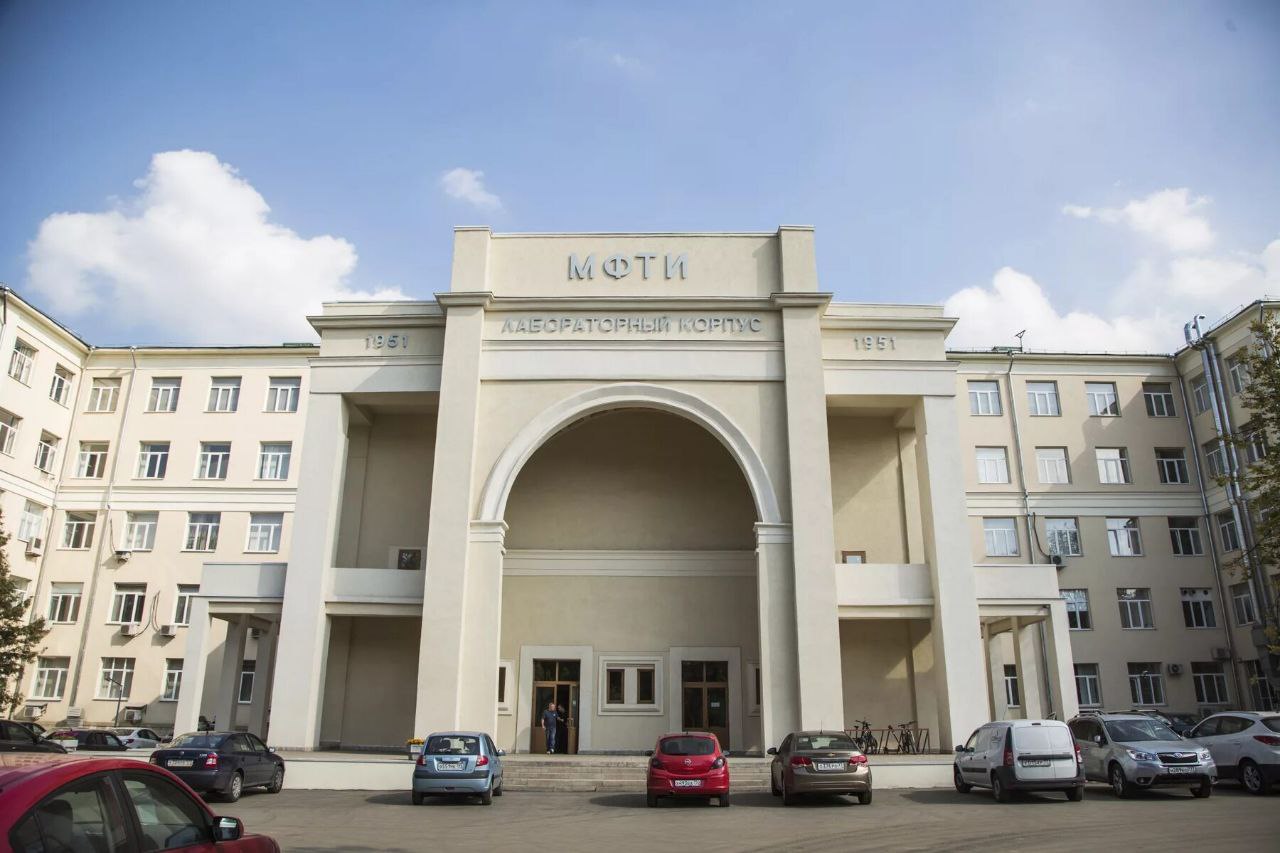 Журнал Nature потребовал от российских физиков отказаться от аффилиации с МФТИ
Журнал отказывал российским физикам в публикации статьи в Nature Physics до тех пор, пока они не убрали упоминание о рабо... | Сетка — социальная сеть от hh.ru