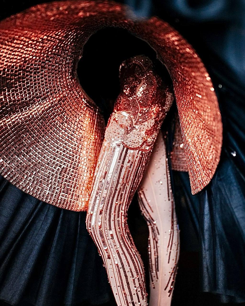 Ажиотаж вокруг последнего показа «Феникс» Schiaparelli не утихает по сей день | Сетка — социальная сеть от hh.ru