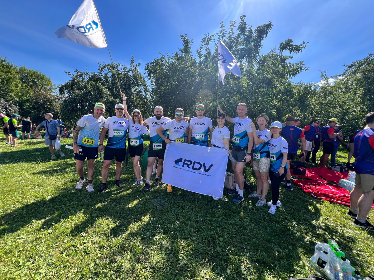 7 июля отметили день рождения компании на забеге #runit  🎉
Спасибо организаторам за такое классное мероприятие 🫶🏻
Спасибо #RDV за командный дух и такие крутые результаты! 💙 | Сетка — социальная сеть от hh.ru