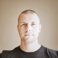 Максим Старков