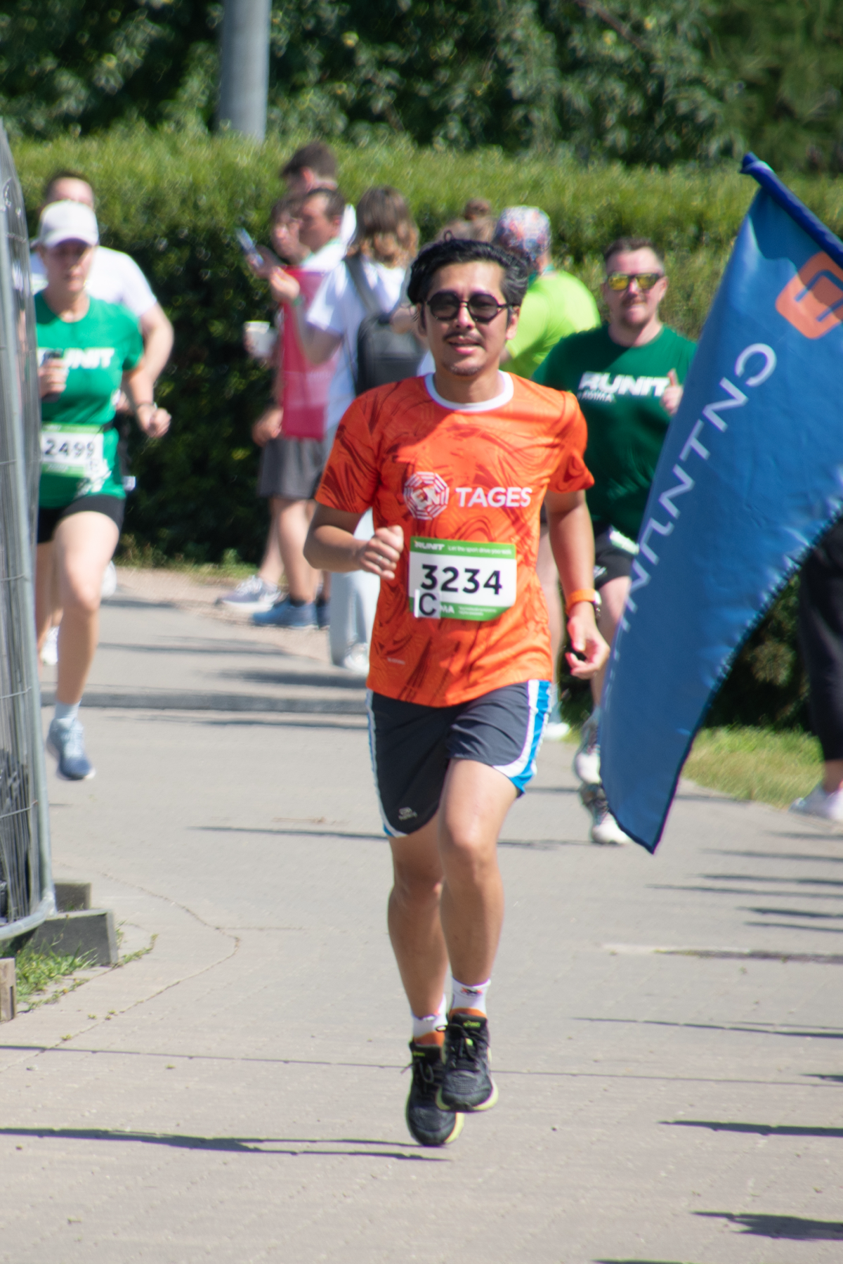 Подъехали фото с забега RUN IT.
Все понравилось, кроме общего старта))
Кластеризация на группы второй год не сработала: все стартовали в куче мале.
#runit2024 | Сетка — социальная сеть от hh.ru