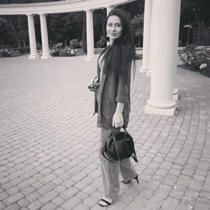 Елена Елена