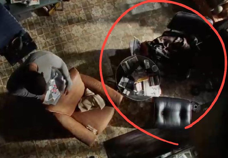 Завершаем обзор квартиры мистера Спунера уже знакомым креслом Lounge chair от супруг Имзов | Сетка — социальная сеть от hh.ru