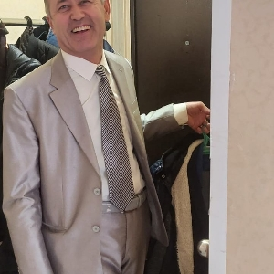 Хорунжон Комильджонов