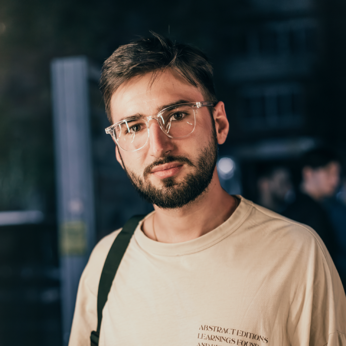 Максим Шустов