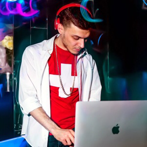 Игорь Алексеенко