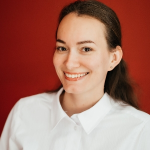 Алла Очеретяная