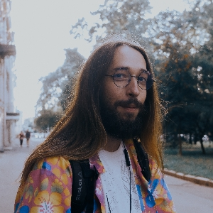 Владислав Кондратенко