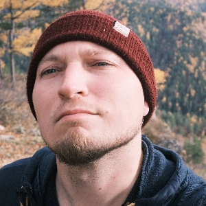 Денис Твердохлебов