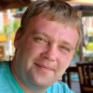 Дмитрий Карпов