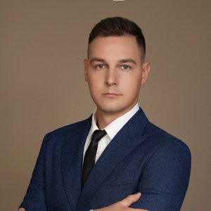 Евгений Опарин