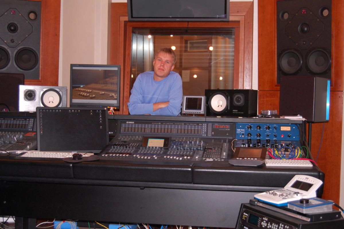 Илья Пуговкин