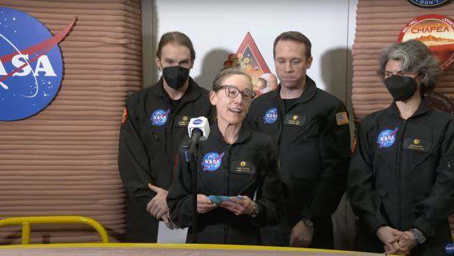 Завершена первая годичная миссия имитации полёта на Марс.
Первая миссия #NASA по имитации полёта на Марс подошла к концу | Сетка — социальная сеть от hh.ru