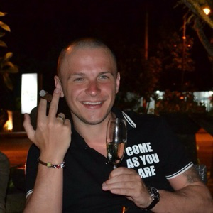 Владимир Попов