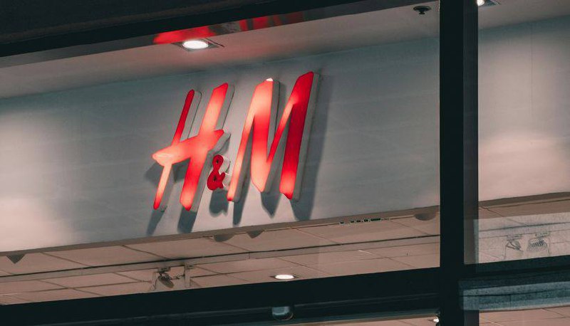 Самарский ТЦ подаст кассационную жалобу в связи с отказом взыскания с H&M 266 млн рублей
Девятый арбитражный апелляционный суд поддержал решение арбитражного суда Москвы, согласно которому ООО «Гудок»... | Сетка — социальная сеть от hh.ru
