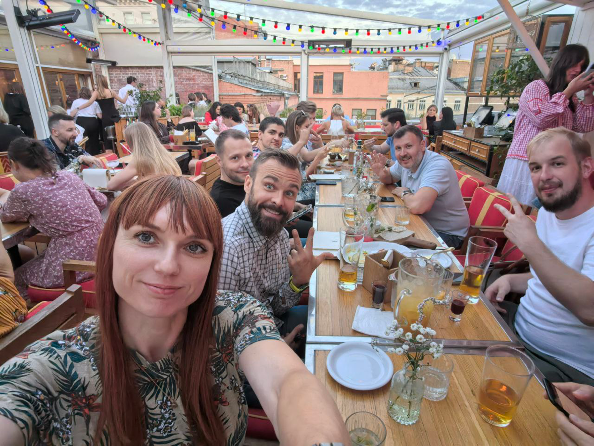 That’s all, Folks.
Вот и прошли почти 3 года компании McDonalds/Вкусно-и точка. Было не просто, отличный опыт получил там, где вообще этого не ожидал, а именно в отношении с людьми | Сетка — социальная сеть от hh.ru