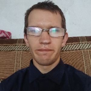 Александр Лавренков