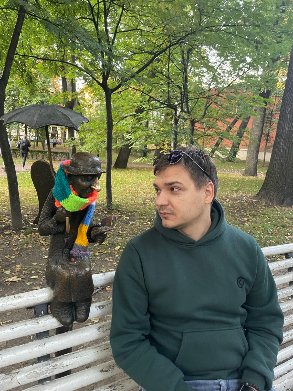 Привет. Давайте знакомиться. 🤝 Я Алексей.
Инженер, разработчик, в-основном, бекенд на c# и .net.
Сколько себя помню, всегда хотелось писать что-то для себя и тешить свое эго собственными творениями | Сетка — социальная сеть от hh.ru