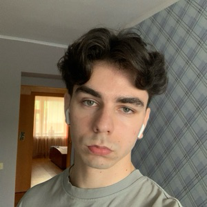 Артем Хворов