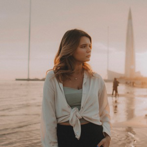 Виктория Жукова