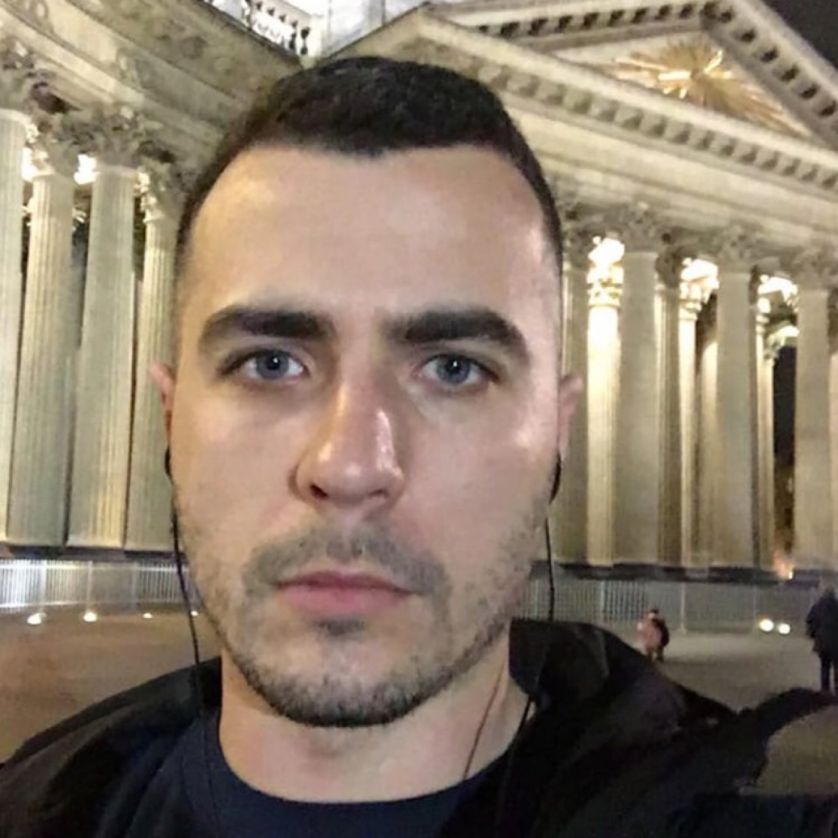 Денис Зотов