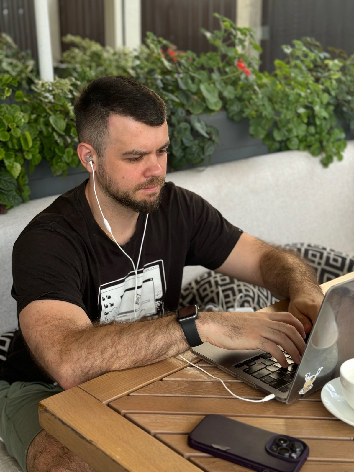 Как найти основателя компании через Телеграм-канал?
Я активно использую сейчас аутрич. Что это писал в своем ТГ. И на одном платном обучении услышал способ, которым сейчас активно пользуюсь | Сетка — социальная сеть от hh.ru