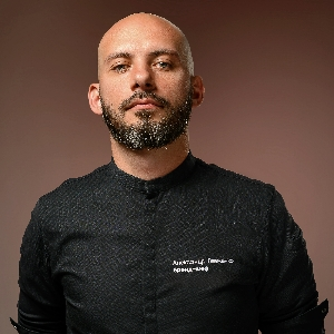 Александр Левченко