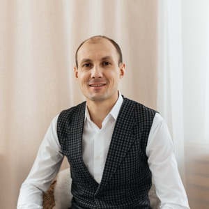 Александр Щуров
