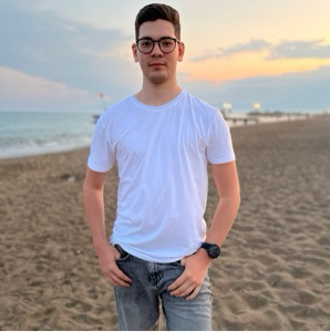 Илья Ниязов