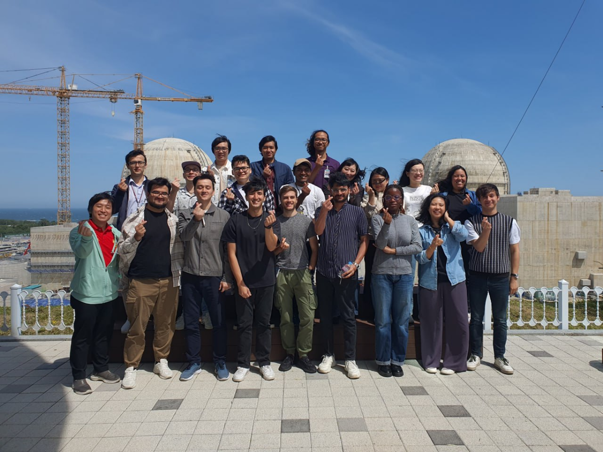 🚀 В прошлом месяце у меня была невероятная возможность посетить «Атомную энергетическую площадку Саыль» в округе Ульджу, Ульсан, Южная Корея | Сетка — социальная сеть от hh.ru