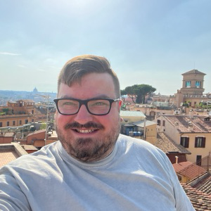 Yuriy Kozlovskiy | Сетка — социальная сеть от hh.ru